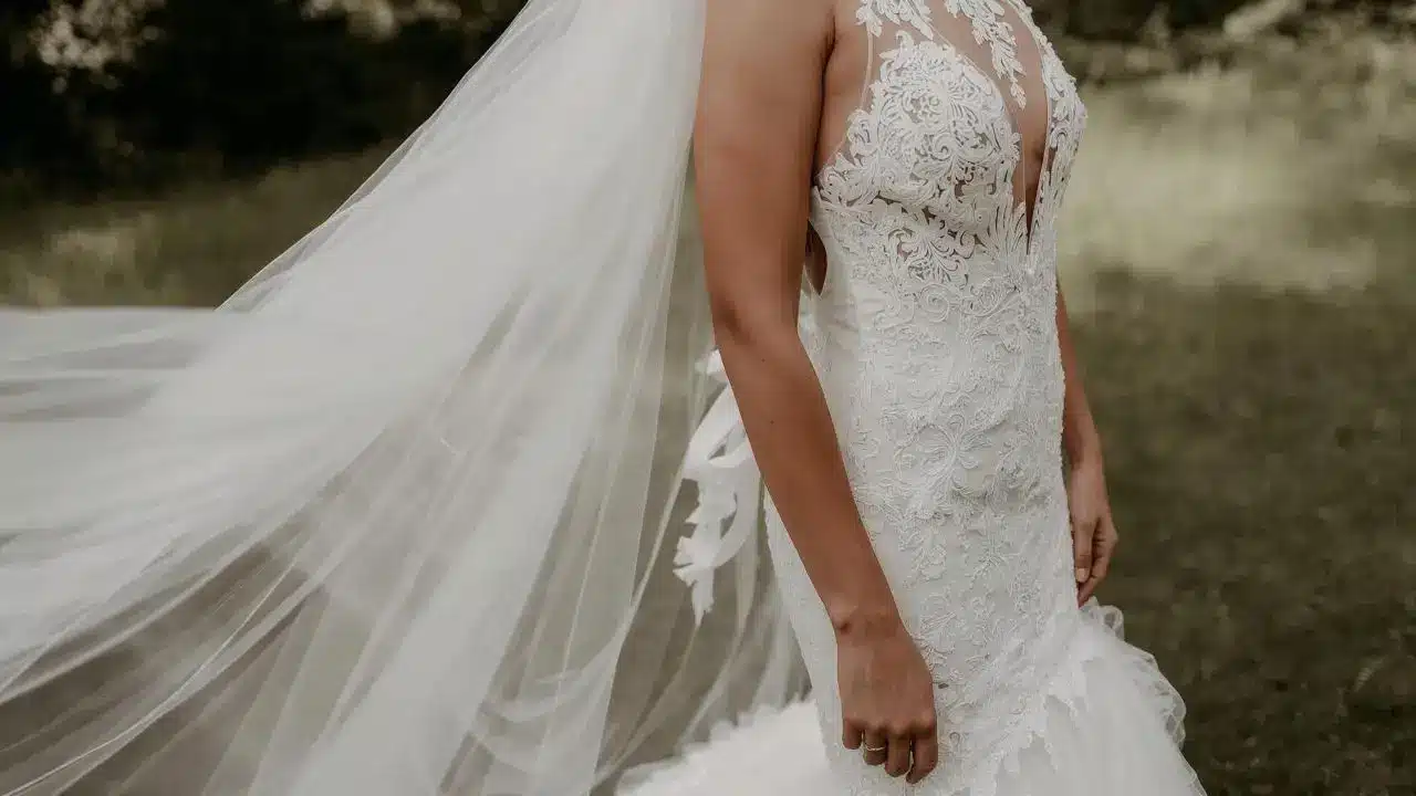 Drugie Życie Sukni Ślubnej: Co Zrobić z Suknią Ślubną po Ślubie 12 suknia syrenka